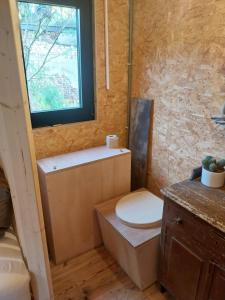 Koupelna v ubytování Office des bons enfants + 37 fotografií