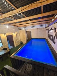 Bazén v ubytování פאטה מורגנה רויאל - מתחם פרטי עם בריכה פרטית nebo v jeho okolí