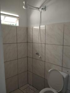 Et badeværelse på Casa Praia Beto Carrero World