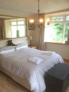 Postel nebo postele na pokoji v ubytování Stables, 1 Bed, Private, Ecolodge, Edge Dartmoor