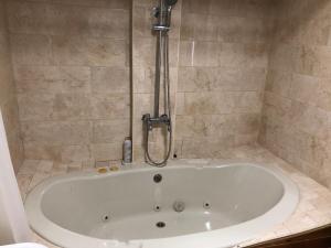 Koupelna v ubytování Stables, 1 Bed, Private, Ecolodge, Edge Dartmoor + 35 fotografií