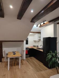 Nhà bếp/bếp nhỏ tại Meda Apartment