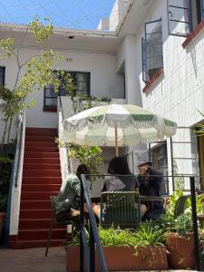 Tòa nhà nơi nhà trọ tọa lạc