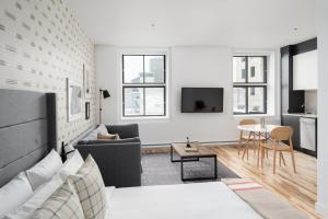 Et tv og/eller underholdning på The Alexander Hotel - Old Montreal