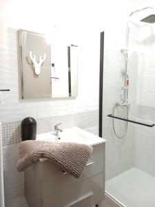 Et badeværelse på Le gite des Mousquetaires + 88 billeder