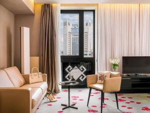 Khu vực ghế ngồi tại BERDS Hotel Chisinau - MGallery Collection