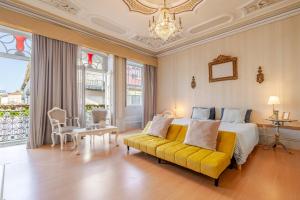 Khu vực ghế ngồi tại Serafina Palace Historic Charm by the Sea