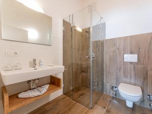 Phòng tắm tại Salzach Lodge +32 ảnh