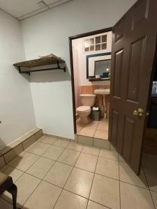 Billede fra billedgalleriet på Urban Cabin with a Rustic Touch i Concepción de Ataco