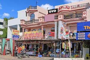 Bygningen som hotellet ligger i + 23 billeder