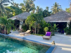 una villa con piscina e resort di Surya Villa a Ko Phangan