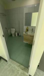 Et badeværelse på Patong View by Thainish Res - Accommodation for Rentals