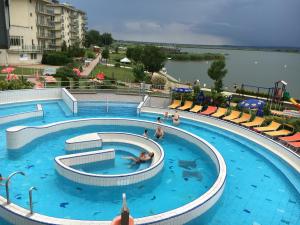 Bazén v ubytovaní Aqua Apartman Panoráma alebo v jeho blízkosti