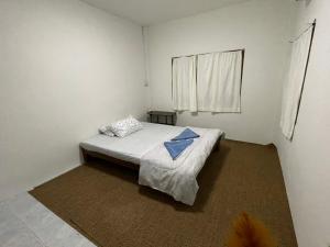 Giường trong phòng chung tại Simple Hostel Phangan +10 ảnh