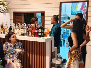 Drinks på The Cozy House