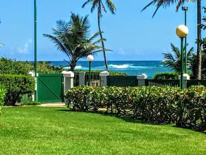 Galeriebild der Unterkunft Villa Iris 2 Story Ocean View Villa w Pool Access & Generator in Brenas