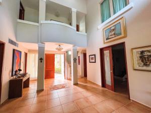 Galeriebild der Unterkunft Villa Iris 2 Story Ocean View Villa w Pool Access & Generator in Brenas + 73 Fotos