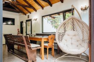 Et tv og/eller underholdning på Cabana Gura Voronețului