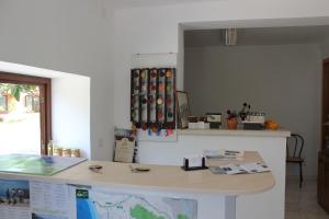 a counter in a room with a counter top at Park Hotel Cilento in Marina di Camerota