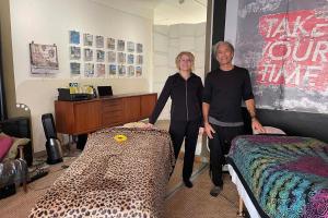 Gæster der bor på Robinson guesthouse & massages