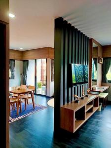 Khu vực ghế ngồi tại Happy Hotel Aonang Krabi