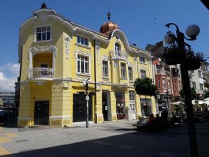 ブルガスにあるArt apartment Kiril and Metodi squareのギャラリーの写真