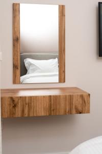 En eller flere senge i et værelse på The 764 Residence - Kalavryta Town center + 9 billeder