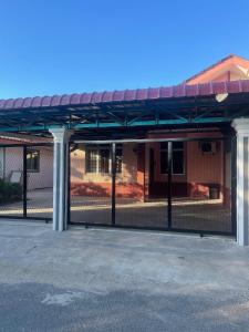 Bygningen som feriehuset ligger i