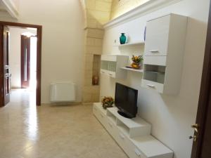A television and/or entertainment centre at Casa Gianni