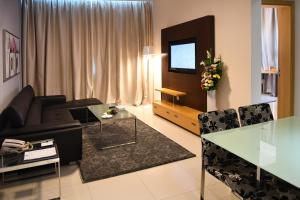 Posezení v ubytování Al Olaya Suites Hotel