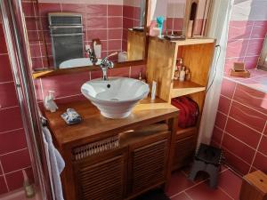 Koupelna v ubytování Gîte Anmany + 71 fotografií