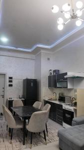 Et tv og/eller underholdning på Toshkent siti