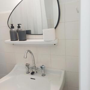 Et badeværelse på Kalimera Aegina