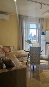 Et opholdsområde på Beautiful Mountain View Apartment + 35 billeder