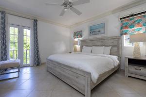 เตียงในห้องที่ Glitter Bay Estate 314 apts