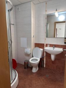 Et badeværelse på Alenik Private Apartment The Stream Resort Hotel