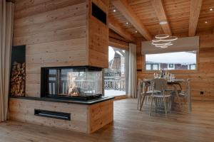 Et tv og/eller underholdning på Chalet les 3 Montagnards - 200m des pistes