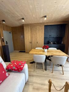 Khu vực ghế ngồi tại Apartmán Forest, Tatranská Štrba +19 ảnh