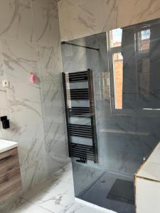 Koupelna v ubytování Suzanne house