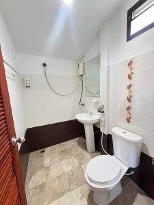 Koupelna v ubytování Veranda Lanta Resort