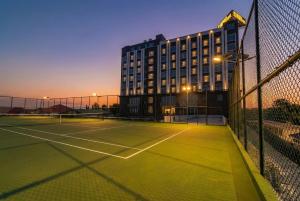 Tenis a/nebo squash v ubytování Kinno International Hotel nebo okolí