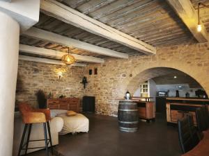 Khu vực ghế ngồi tại Maison d'hôte Mas de Castille entre Uzès et le pont du Gard +55 ảnh