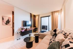 TV a/nebo společenská místnost v ubytování New Architect & Design Studio - CFC & Maarif