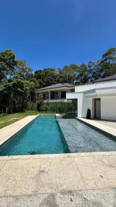 Swimmingpoolen hos eller tæt på Mansão de Luxo em Domingos Martins