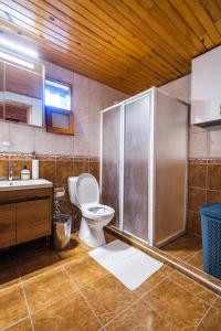 Et badeværelse på House Holiday Dilek