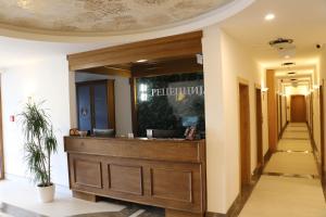 een hal met een receptie in een gebouw bij Tumanski Konak, Natalije Dugošević 17 in Golubac