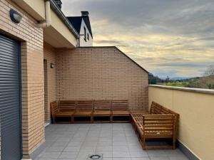 En balkon eller terrasse på El Mirador de los Vega con parking gratuito