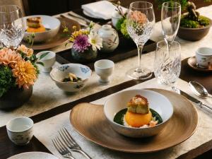 Mad på hotellet eller i nærheden