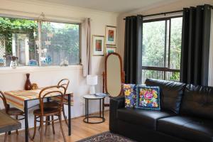 Et opholdsområde på Bower On Becket - Couples Retreat + 29 billeder