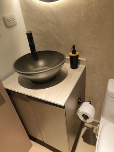 Et badeværelse på Apartamento minimalista norte armenia